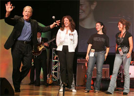 Bill Stainton is a humorous keynote speaker who's sure to help attendees focus on leadership, teamwork and creativity.